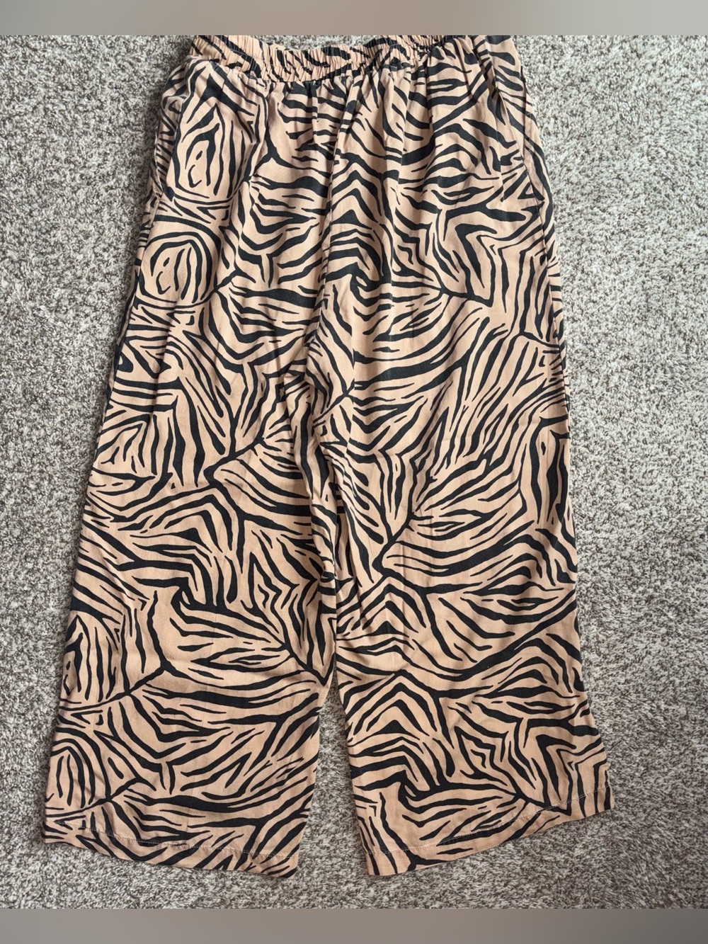 Jane & Delancey Zebra Print Matching Set 🖤 Tan Wide Leg Pants & Tie Back - Picture 4 of 9